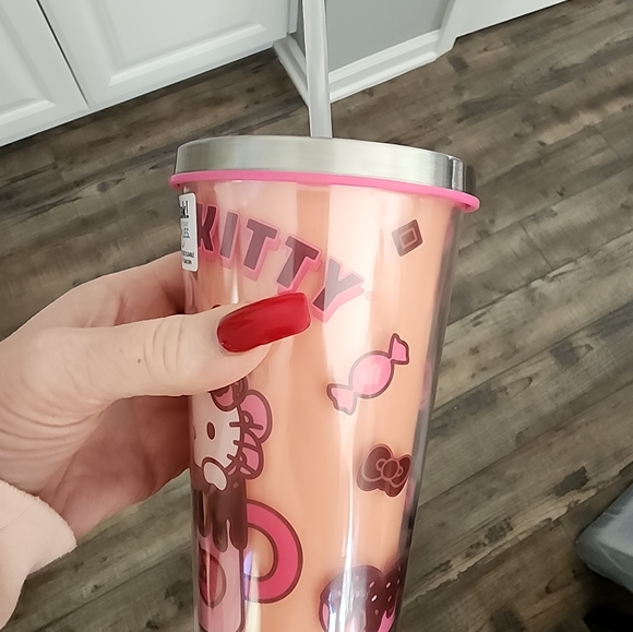 Hello Kitty - Picture 4 of 4